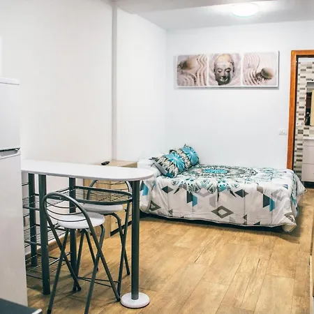 Studio San Isidro. For 2 Persons, Modern And Quiet سان إيسيذرو