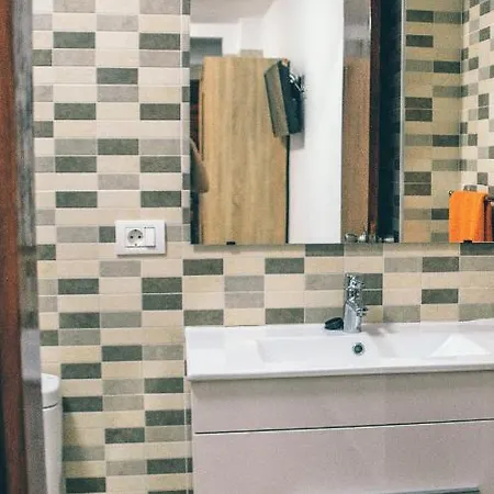 شقة Studio San Isidro. For 2 Persons, Modern And Quiet *