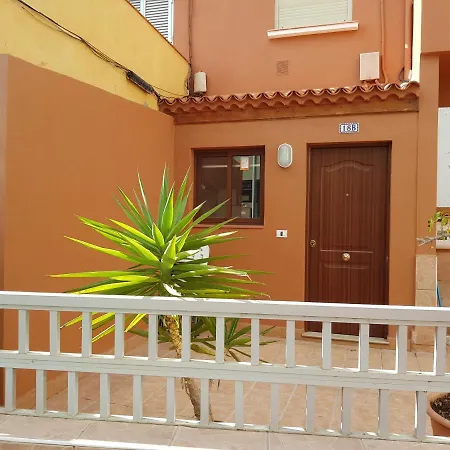 Studio San Isidro. For 2 Persons, Modern And Quiet Διαμέρισμα San Isidro (Tenerife)